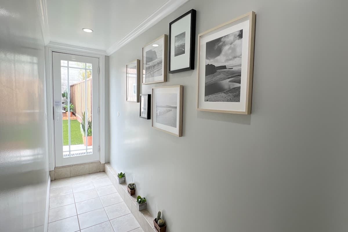 Cozy 3/2 private unit with charming yard relax - Photo 2