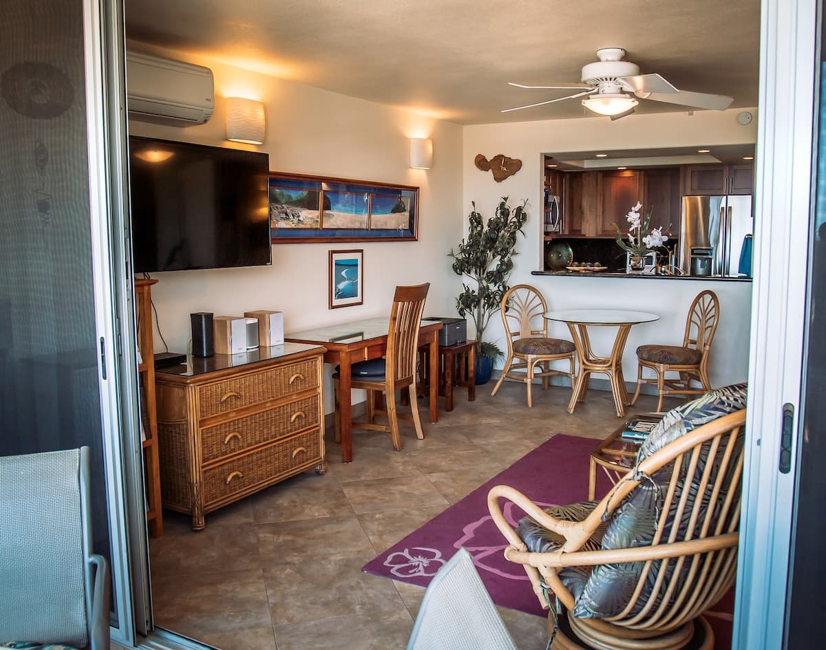 Condo in Kihei · ★4.84 · 1 bedroom · 2 beds · 1 bath - Photo 3