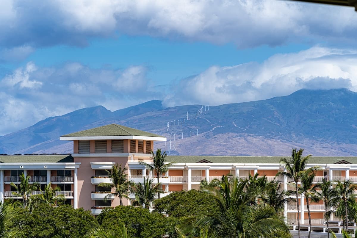 Villa in Kihei · ★4.87 · 3 bedrooms · 5 beds · 3.5 private baths - Photo 5