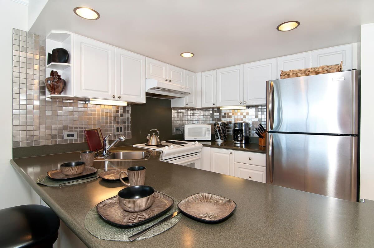 Condo in Honolulu · ★4.73 · 1 bedroom · 2 beds · 1 private bath - Photo 3