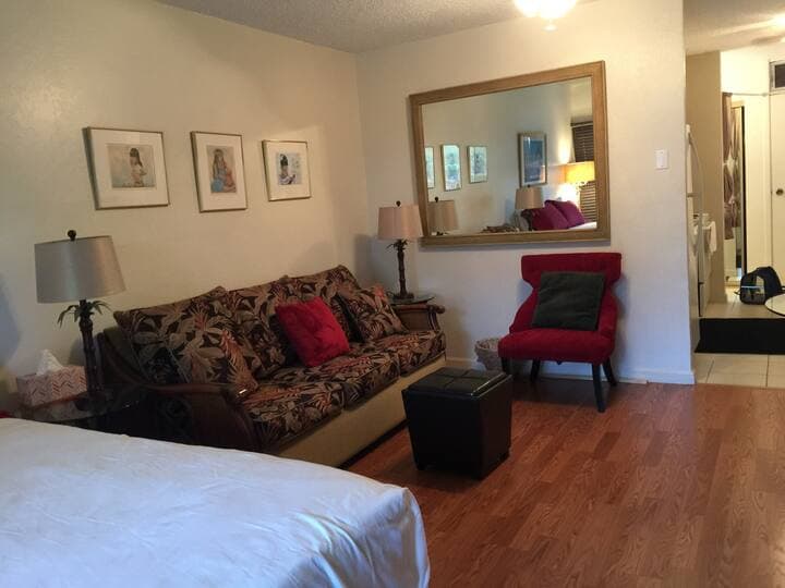 Condo in Kihei · ★4.78 · 1 bedroom · 2 beds · 1 private bath - Photo 4