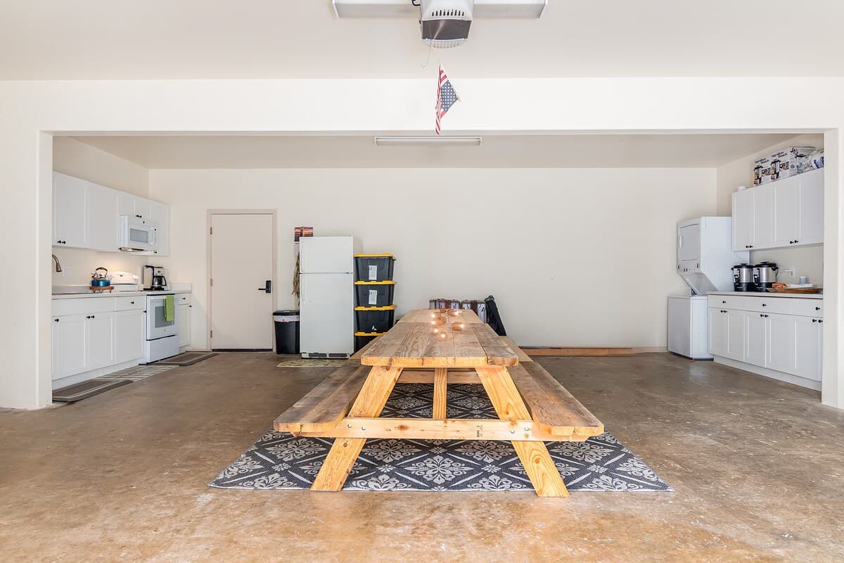 Home in Honokaa · ★5.0 · 1 bedroom · 3 beds · 1 private bath - Photo 1