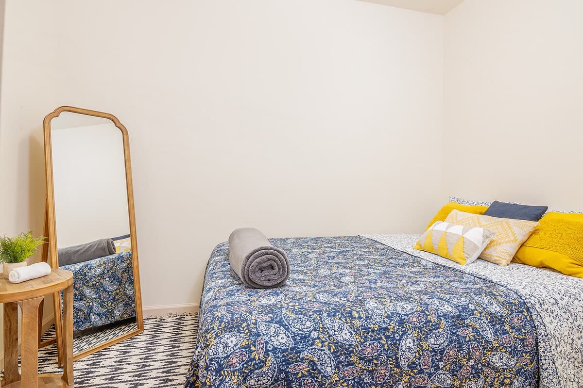 Home in Honokaa · ★5.0 · 1 bedroom · 3 beds · 1 private bath - Photo 2