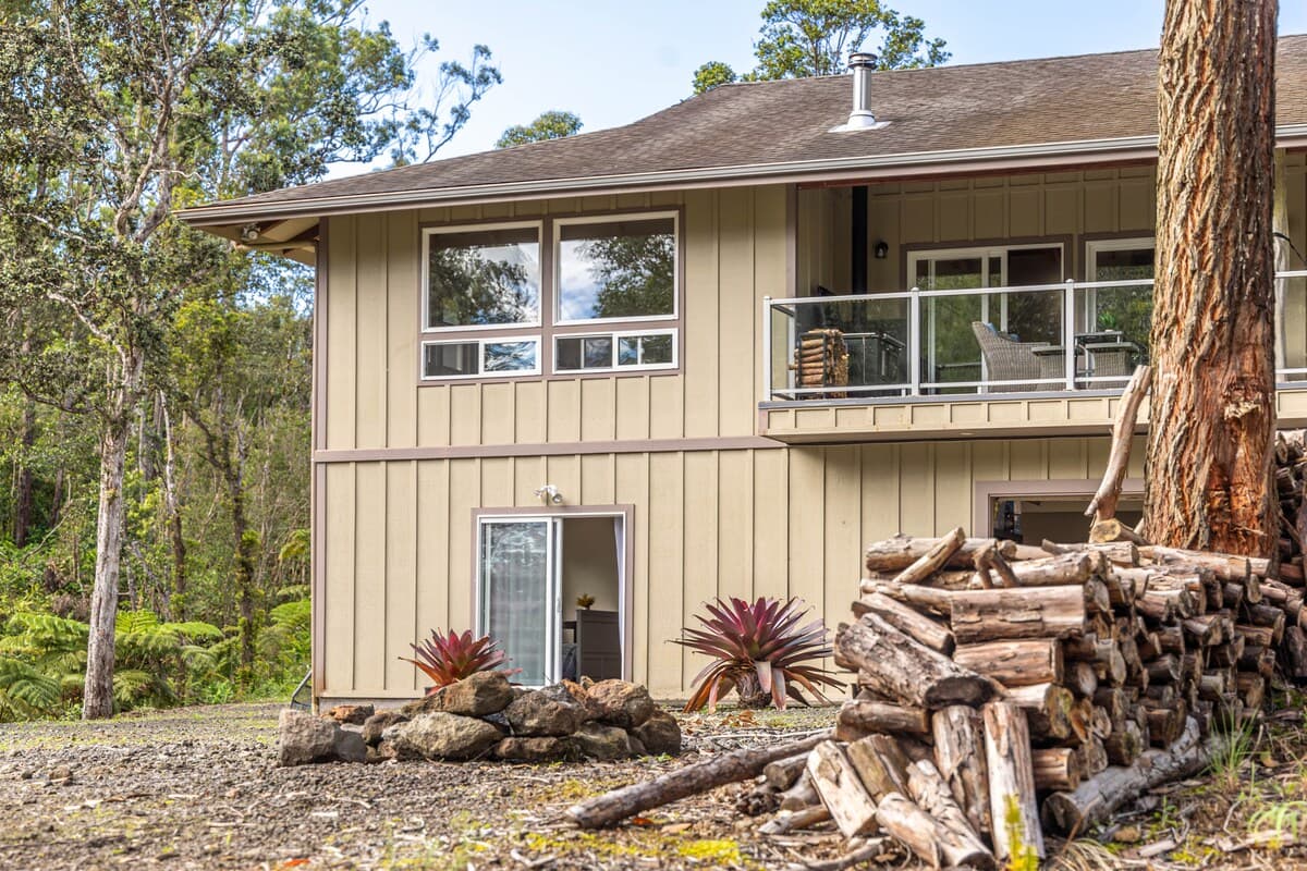 Home in Honokaa · ★5.0 · 1 bedroom · 3 beds · 1 private bath - Photo 5