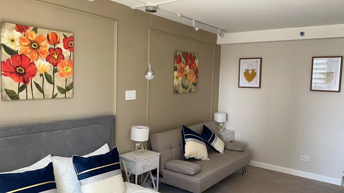 Condo in Honolulu · ★4.6 · Studio · 2 beds · 1 private bath - Photo 4