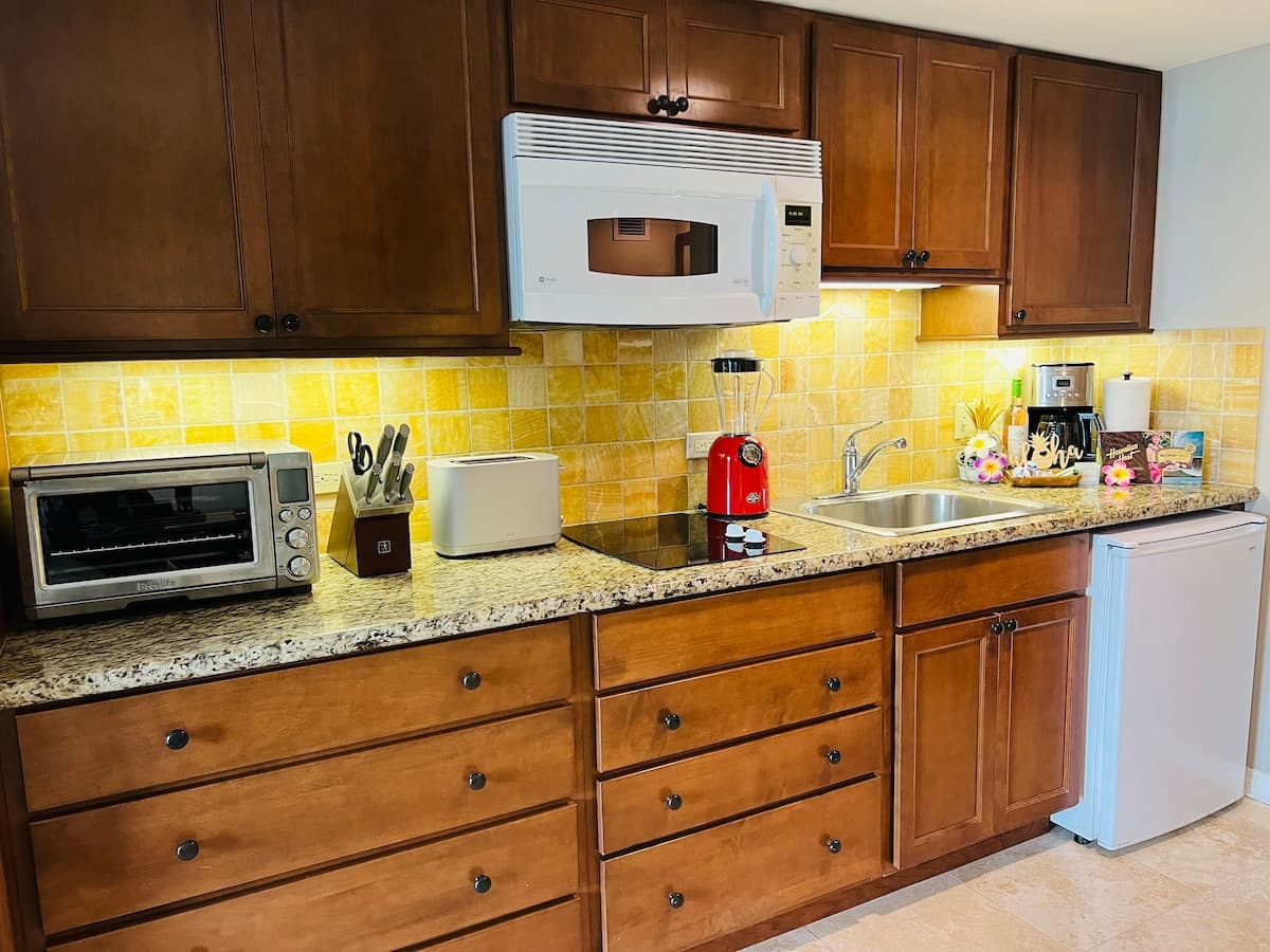 Aloha Gem Studio, 2 bed w/ kitchen, Highspeed WiFi - Photo 5