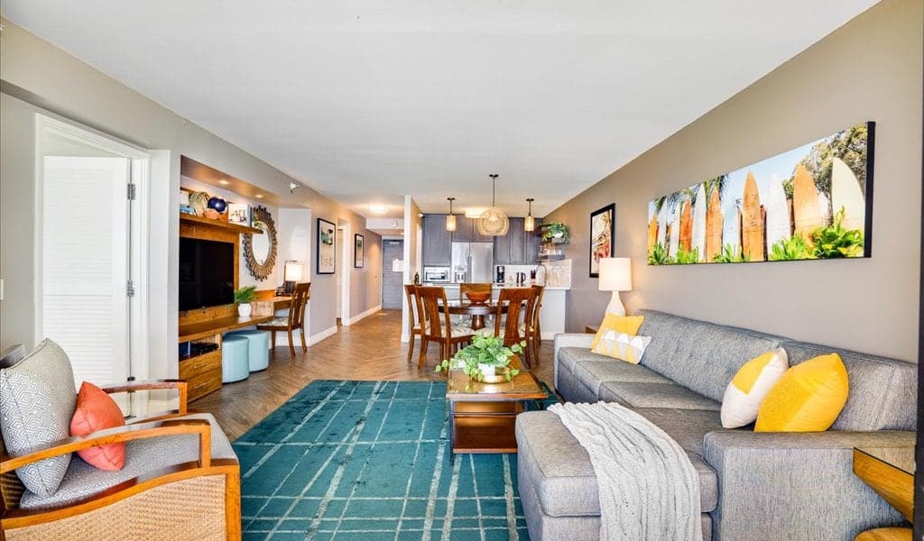 Condo in Honolulu · ★4.87 · 2 bedrooms · 3 beds · 2 private baths - Photo 3