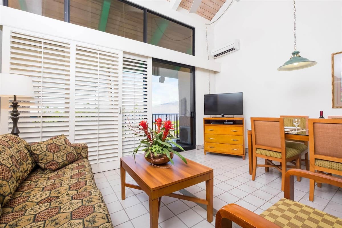 Condo in Kihei · ★5.0 · 2 bedrooms · 3 beds · 2 private baths - Photo 5
