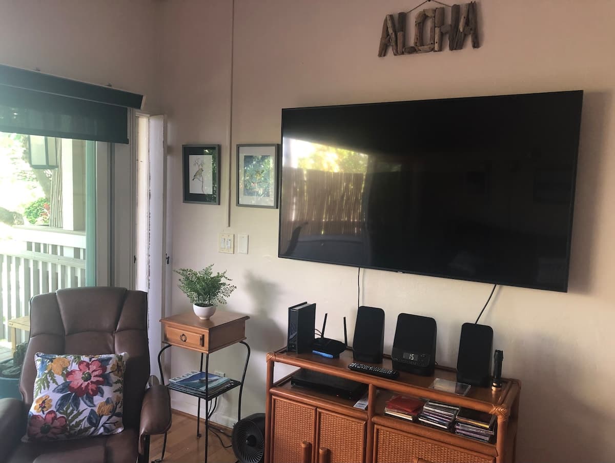 Condo in Kailua-Kona · ★4.86 · 2 bedrooms · 2 beds · 2 private baths - Photo 2
