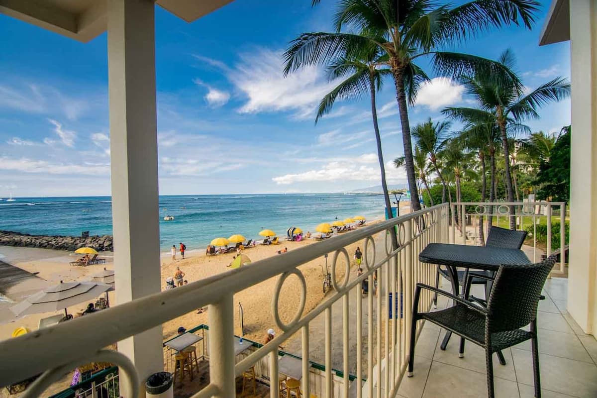 Waikiki Unit 202 Oceanfront *Summer Special!* - Photo 3