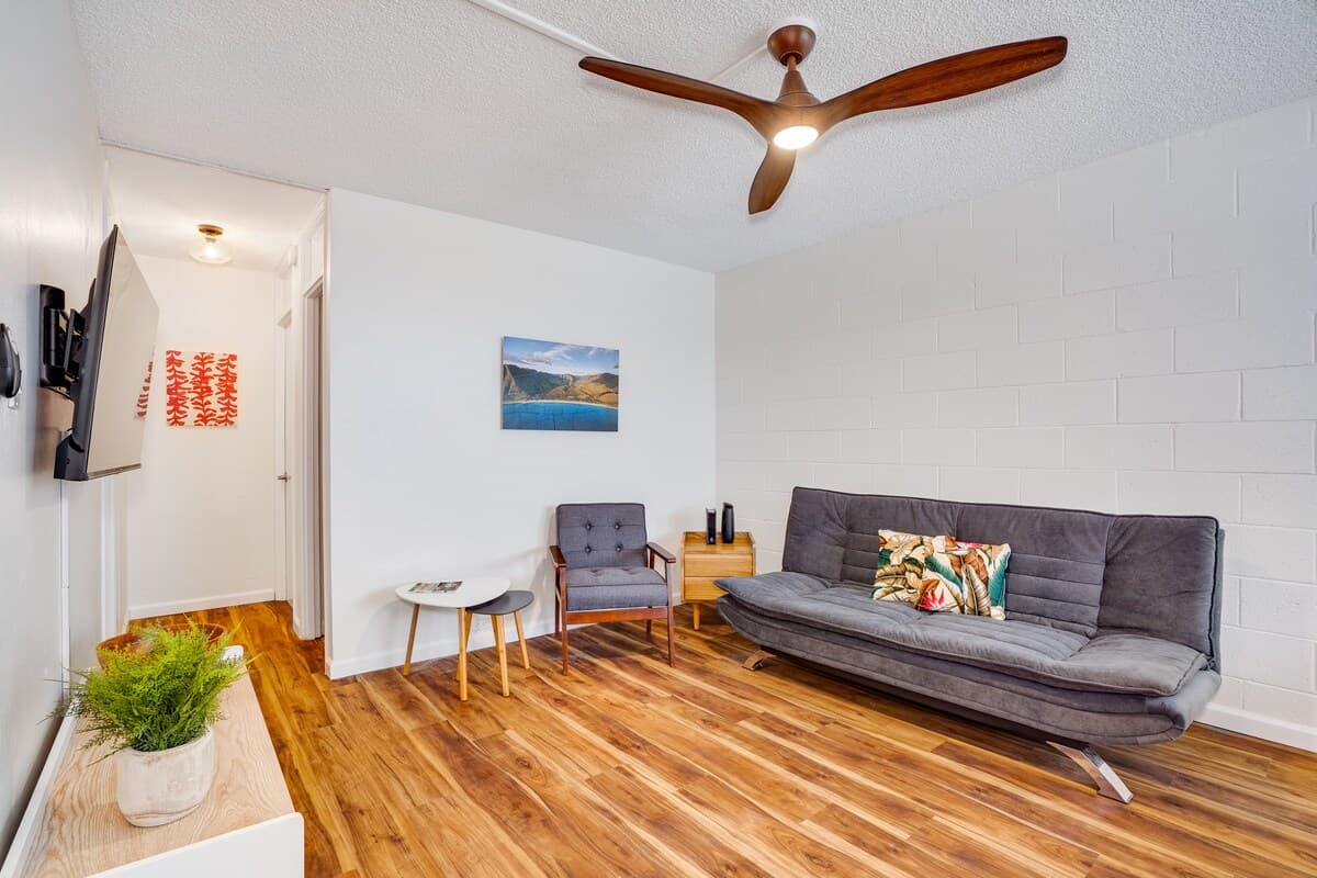 Condo in Honolulu · ★4.54 · 1 bedroom · 2 beds · 1 private bath - Photo 5