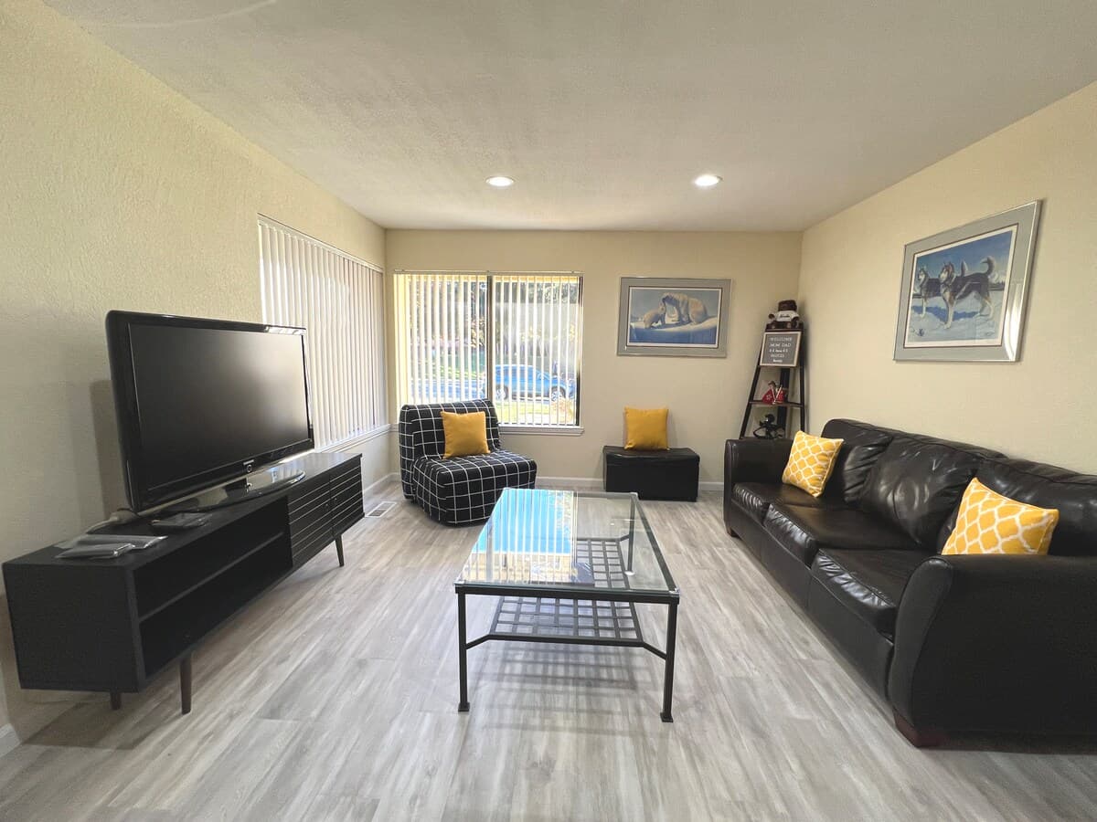 Newly Renovated Duplex Across from Park - Photo 1