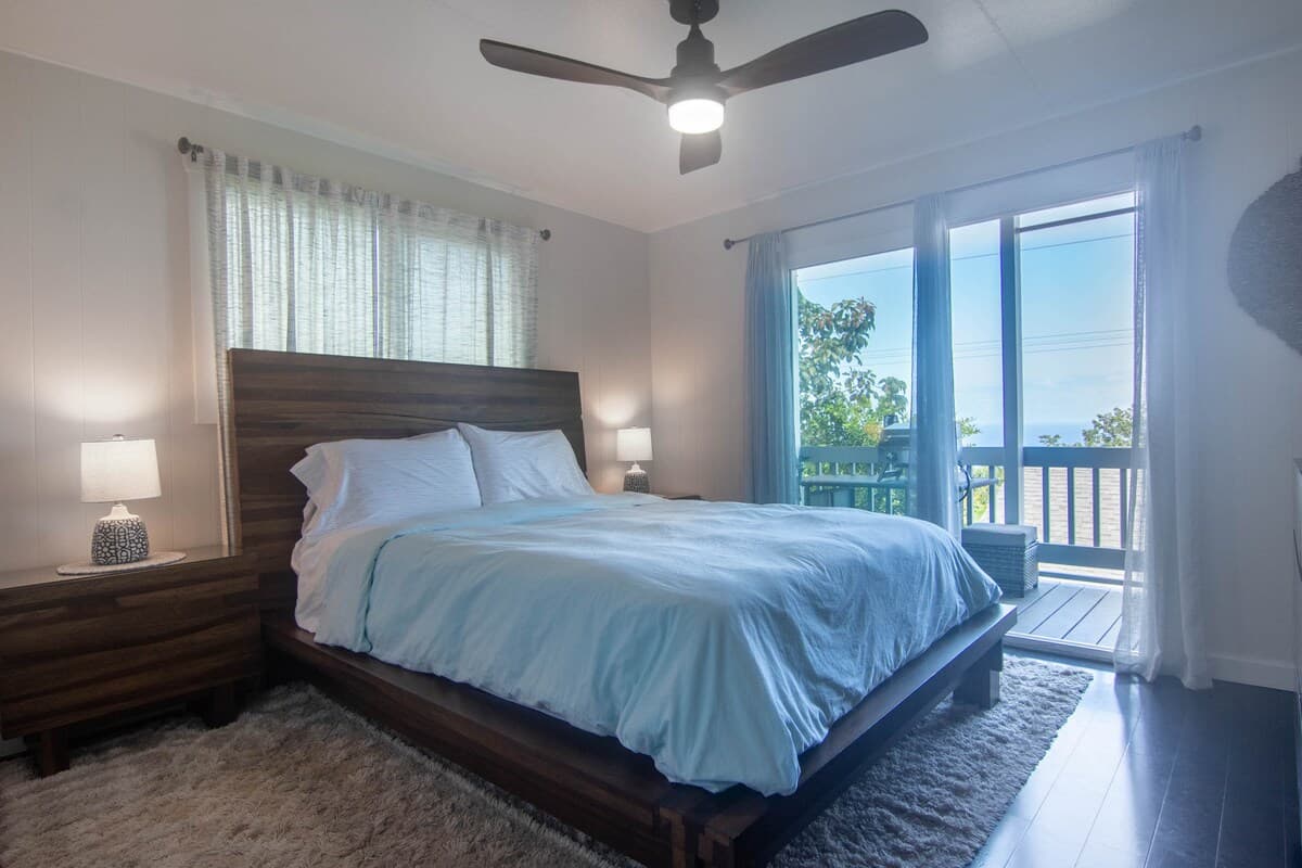 Home in Kailua-Kona · ★4.92 · 3 bedrooms · 4 beds · 2 private baths - Photo 5