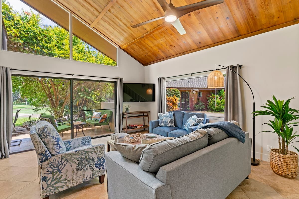 Condo in Kihei · ★4.96 · 4 bedrooms · 6 beds · 3 baths - Photo 4