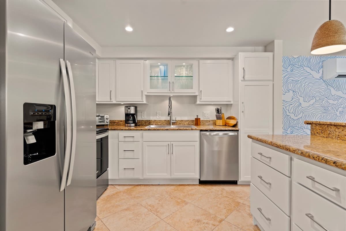 Condo in Kihei · ★4.96 · 4 bedrooms · 6 beds · 3 baths - Photo 5