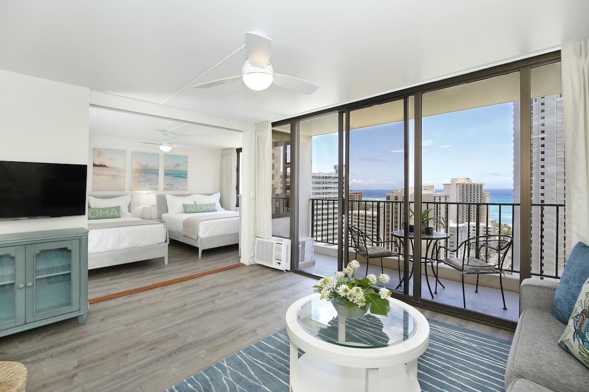 Condo in Honolulu · ★4.83 · 1 bedroom · 3 beds · 1 private bath - Photo 1