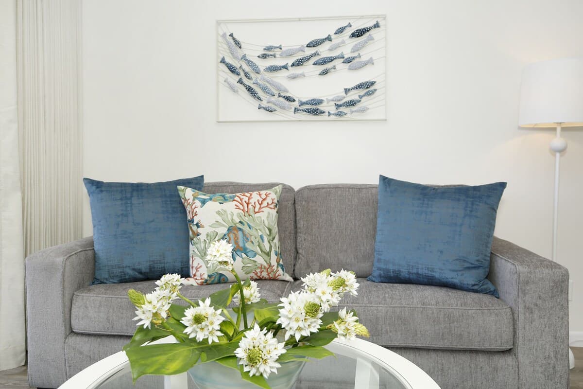 Condo in Honolulu · ★4.83 · 1 bedroom · 3 beds · 1 private bath - Photo 4