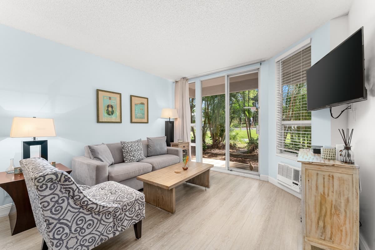 Condo in Kihei · ★4.75 · 2 bedrooms · 3 beds · 2 private baths - Photo 2