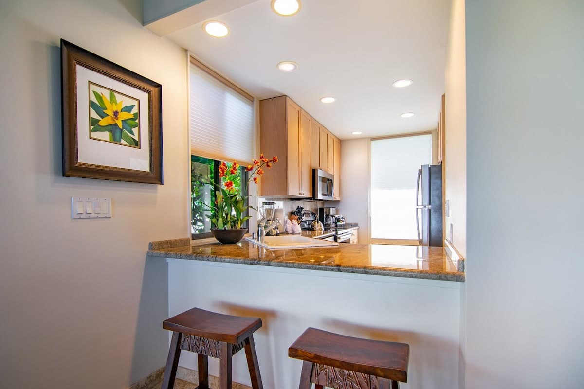 Kapalua Bay Villas 18G3 Gold Oceanfront 1BD/1.5BA - Photo 4
