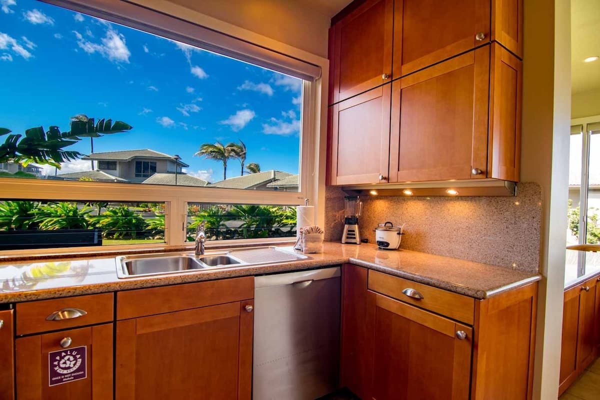 Kapalua Bay Villas 25G2 Gold Oceanfront 2BD/3BA - Photo 5