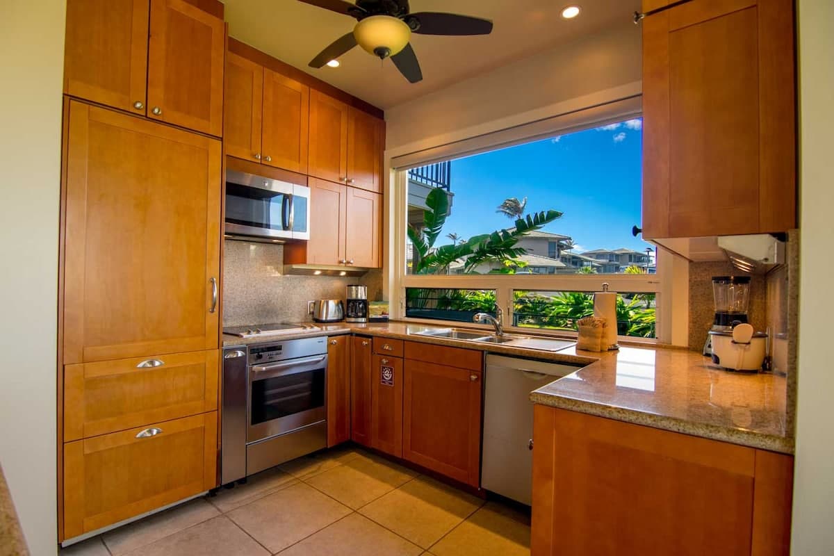 Kapalua Bay Villas 25G2 Gold Oceanfront 2BD/3BA - Photo 3