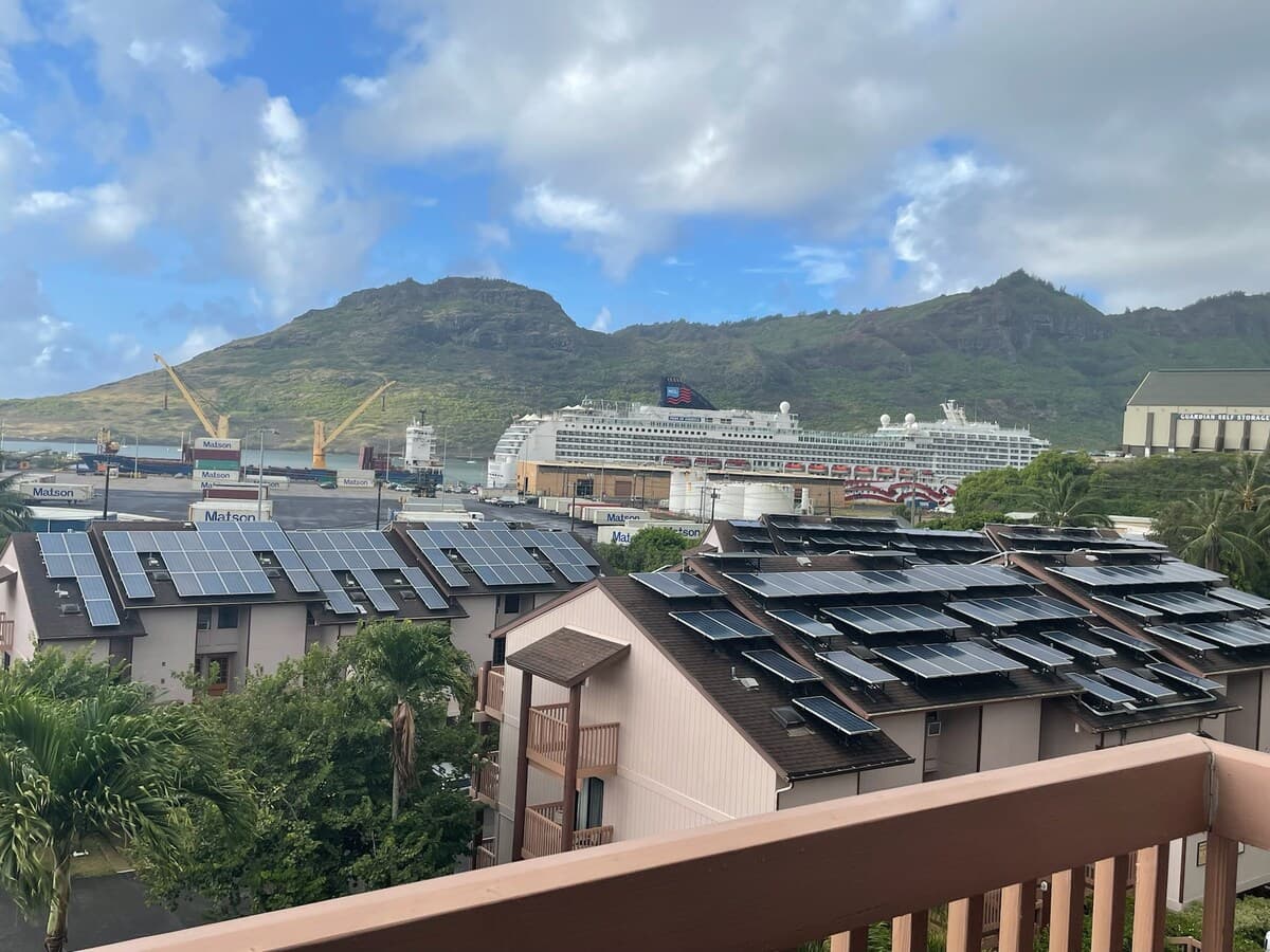 Condo in Lihue · ★4.89 · 2 bedrooms · 2 beds · 1.5 baths - Photo 5