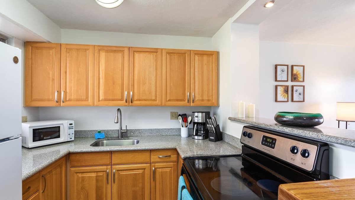 05 FREE Parking/10 min beach/2br-Waikiki/Ala Moana - Photo 4