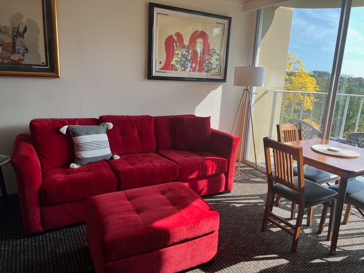 Condo in Hilo · ★4.91 · 2 bedrooms · 2 beds · 2 private baths - Photo 3