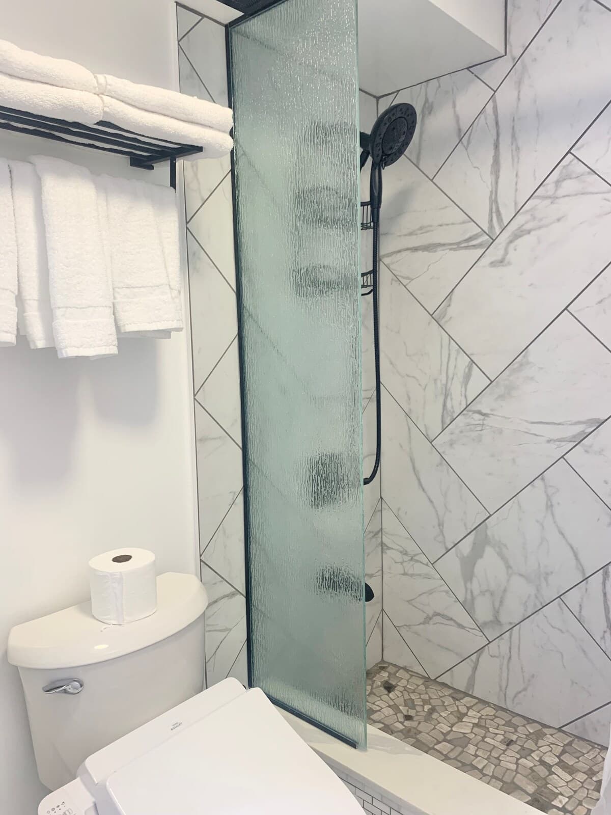 Condo in Honolulu · ★4.81 · Studio · 1 bed · 1 shared bath - Photo 4