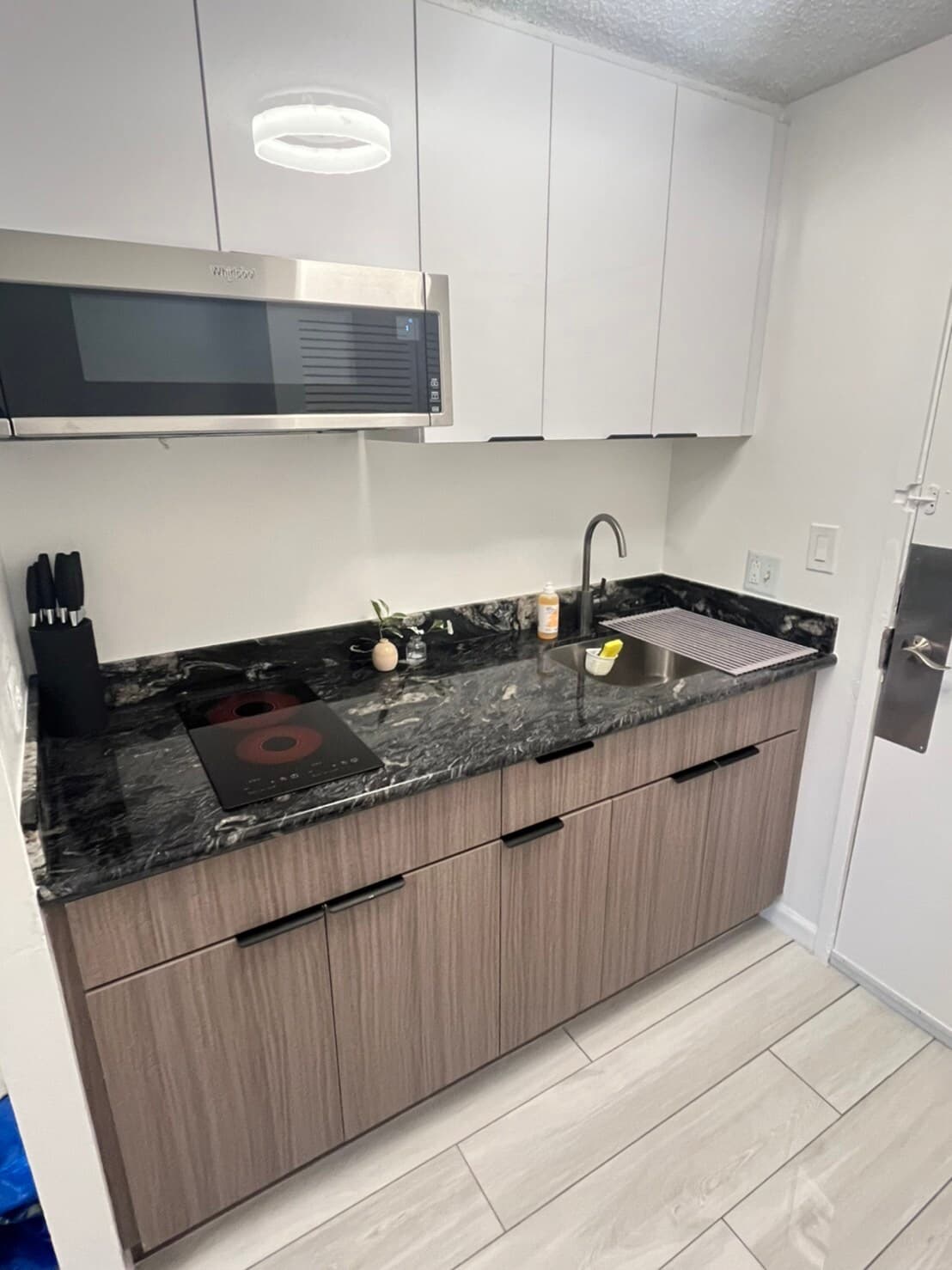 Condo in Honolulu · ★4.62 · 1 bedroom · 2 beds · 1 private bath - Photo 4
