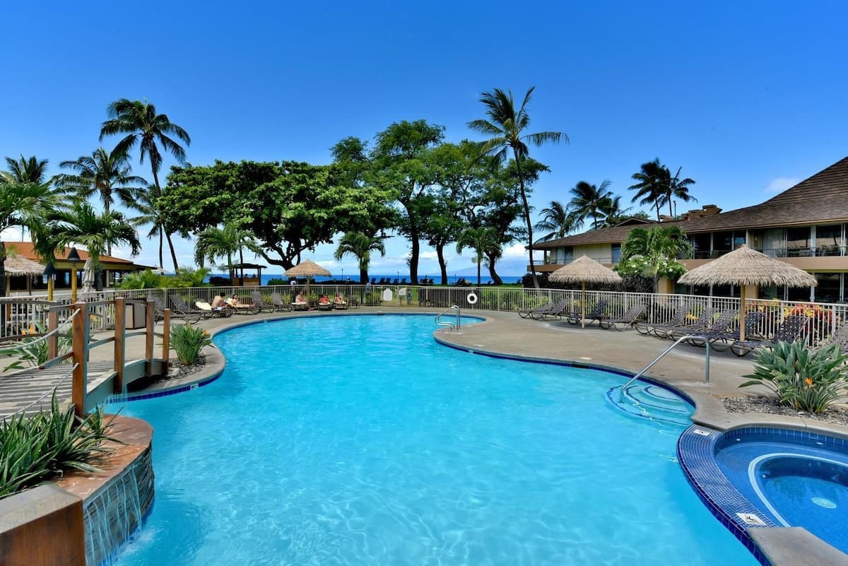 Resort in Lahaina · ★5.0 · 1 bedroom · 2 beds · 1 private bath - Photo 4