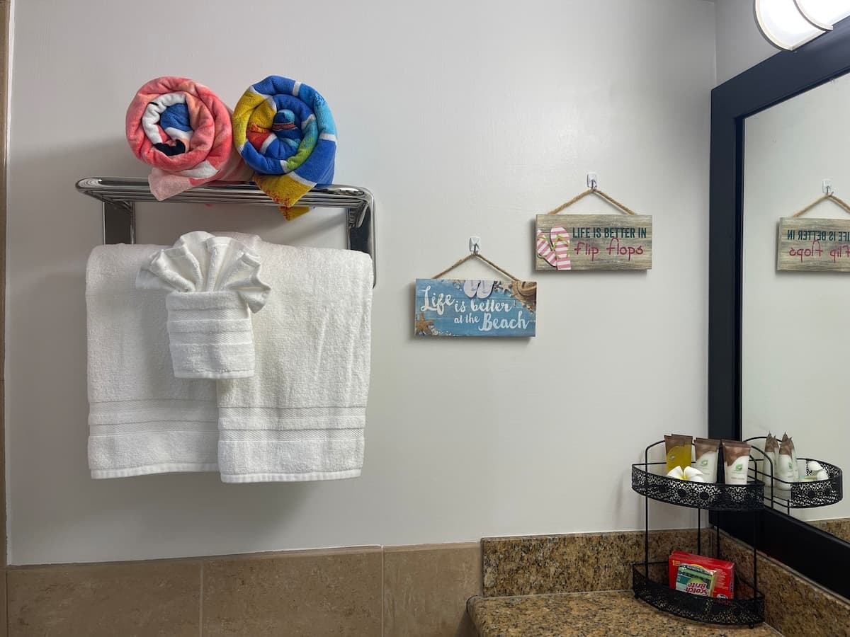 Hotel in Honolulu · ★4.92 · Studio · 2 beds · 1 private bath - Photo 4