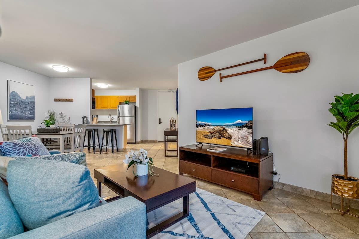 Condo in Kihei · ★4.82 · 1 bedroom · 2 beds · 1 private bath - Photo 3