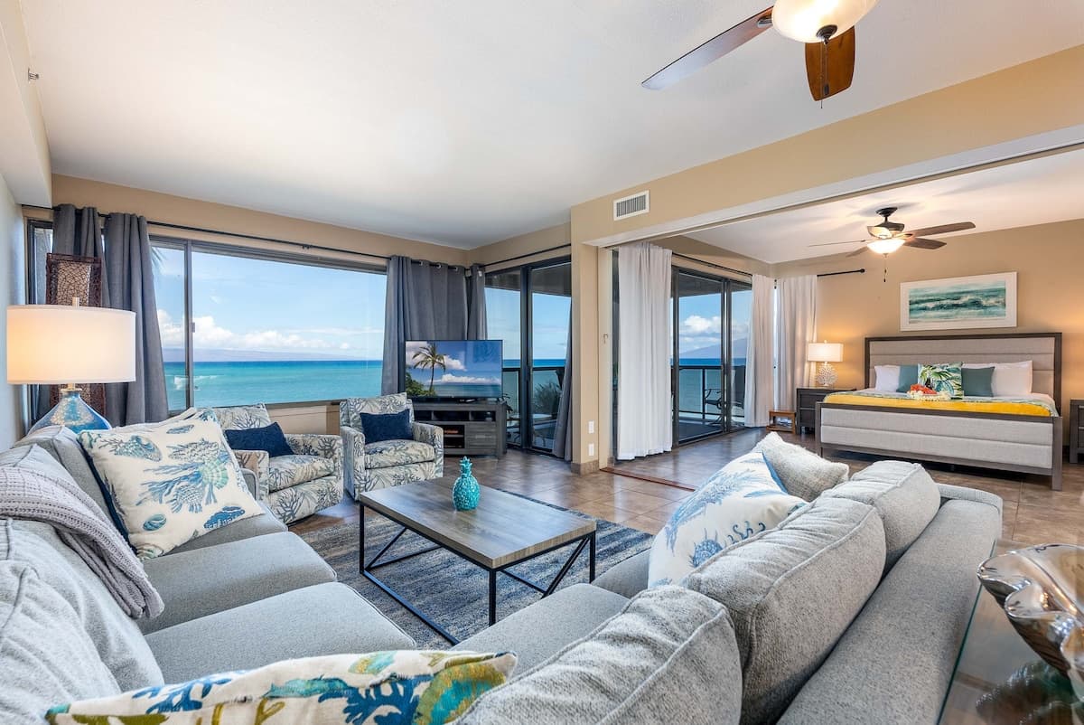 Condo in Lahaina · ★4.83 · 2 bedrooms · 4 beds · 2 baths - Photo 2