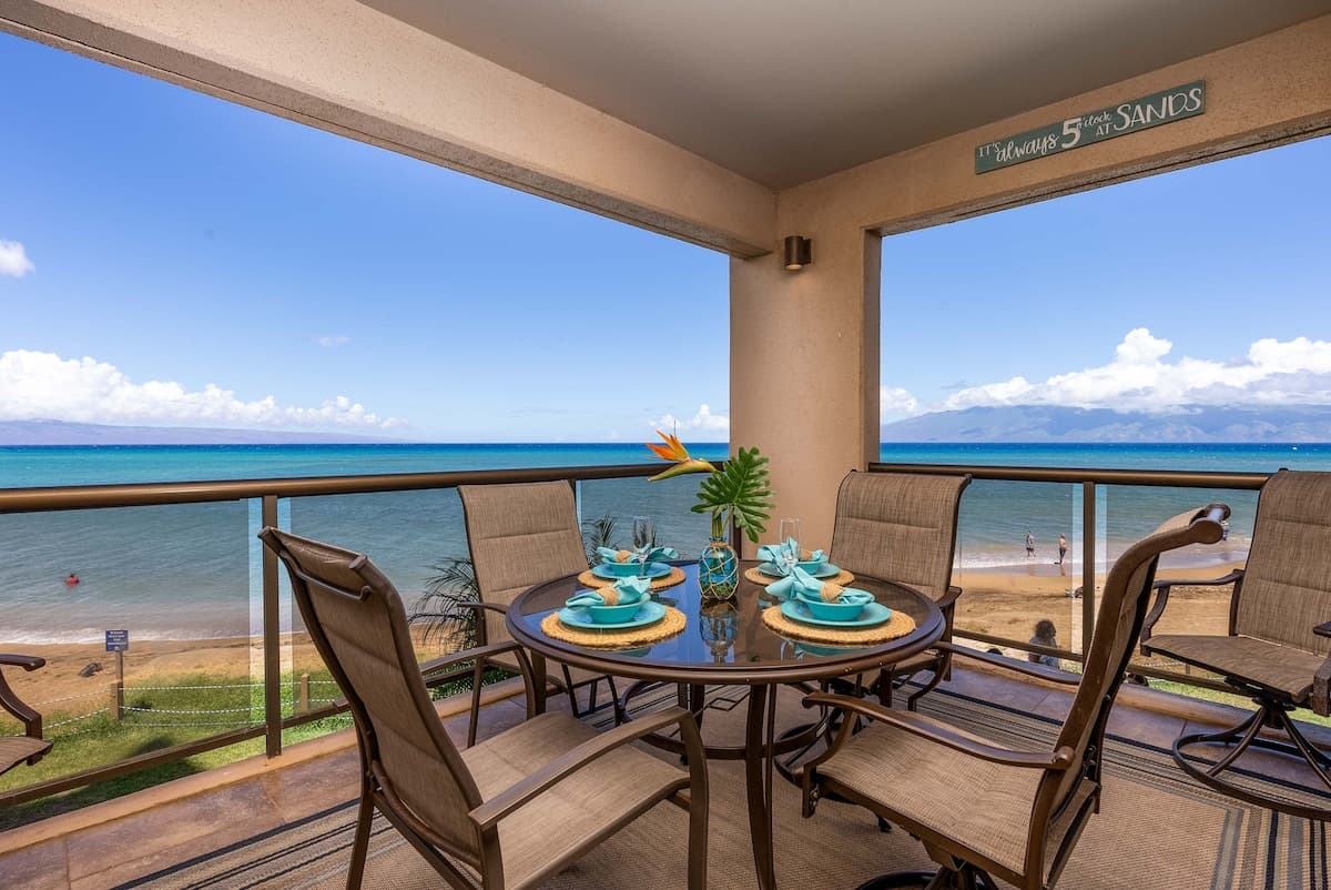 Condo in Lahaina · ★4.83 · 2 bedrooms · 4 beds · 2 baths - Photo 1