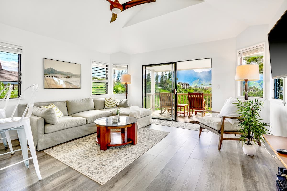 Spacious Princeville Retreat w/ Hanalei Bay View! - Photo 1
