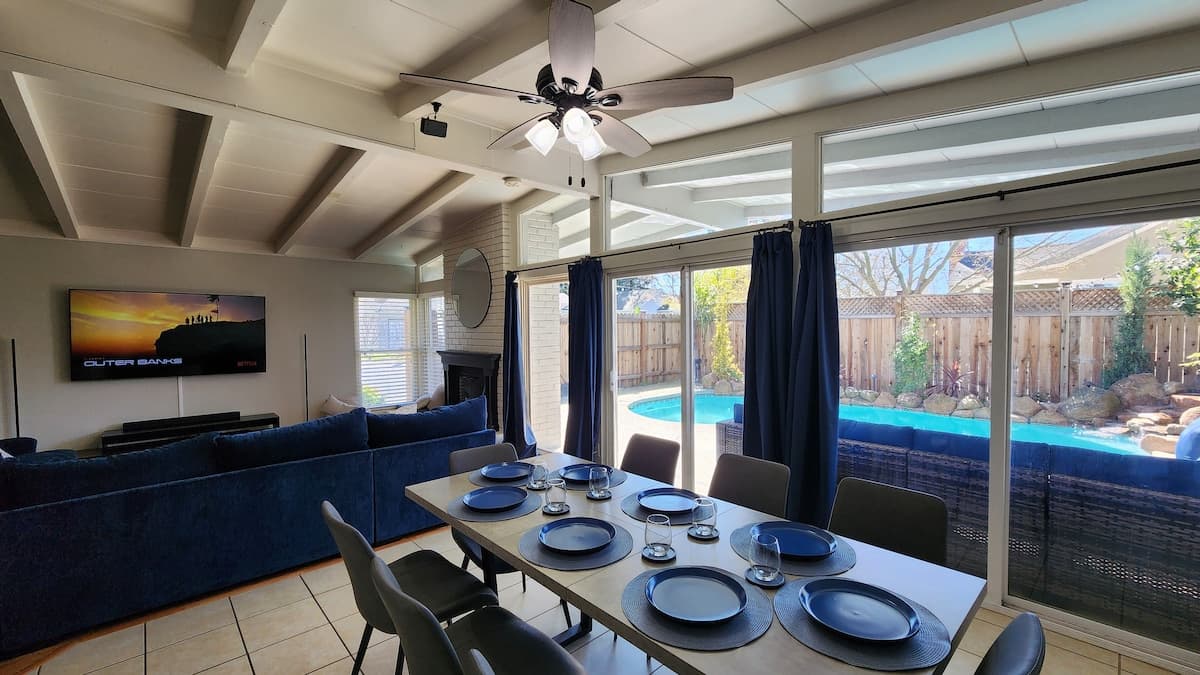 Pool Oasis, 6 Min to Downtown Sacramento - Photo 1