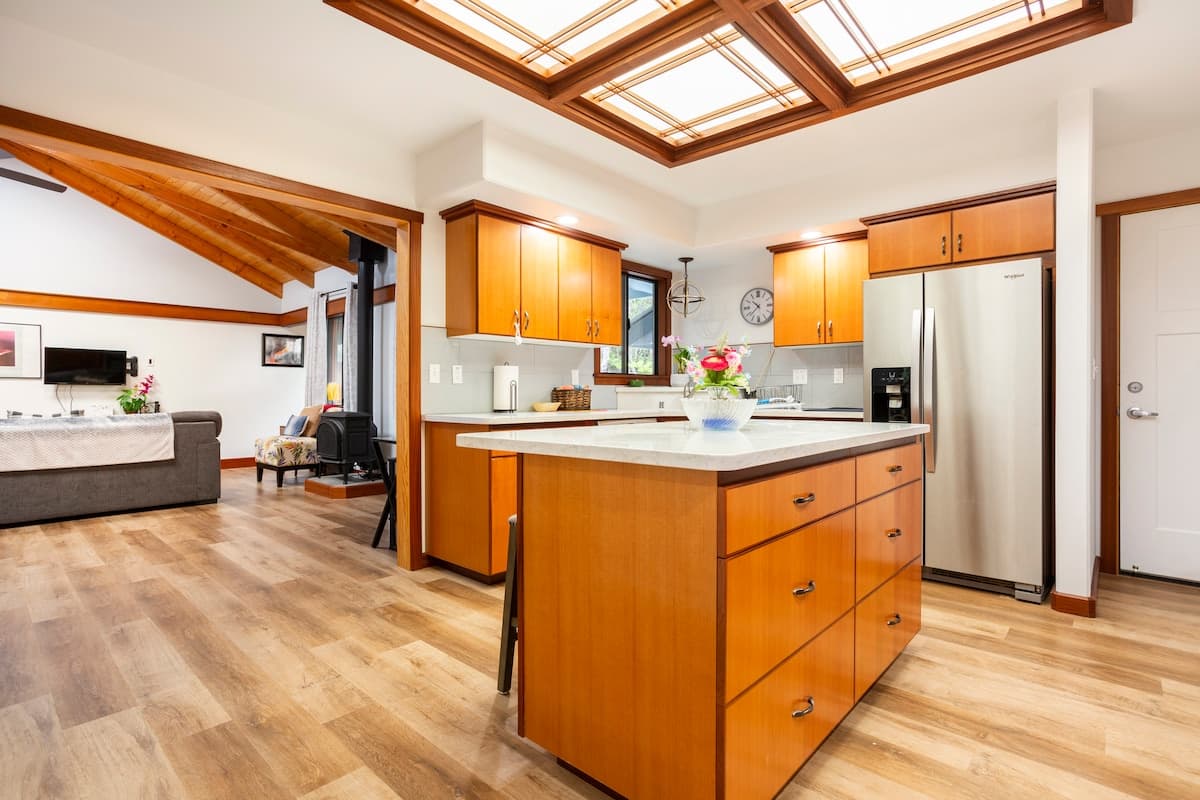 Home in Volcano · ★4.85 · 3 bedrooms · 4 beds · 2 private baths - Photo 1