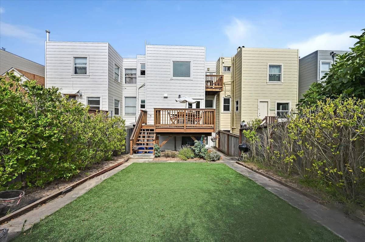 Richmond Retreat Beach & Park Access, 2 Floors - Photo 1