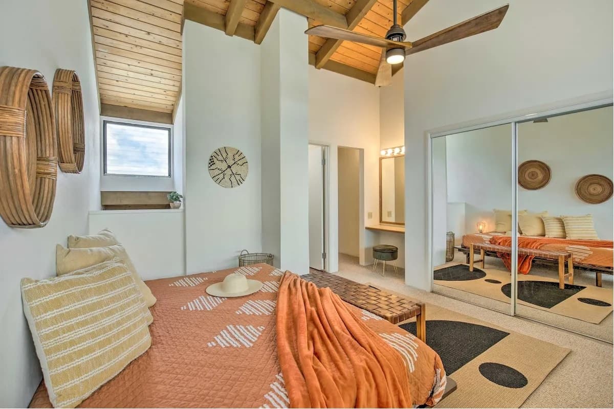 Condo in Kailua-Kona · ★4.92 · 2 bedrooms · 2 beds · 2 private baths - Photo 1