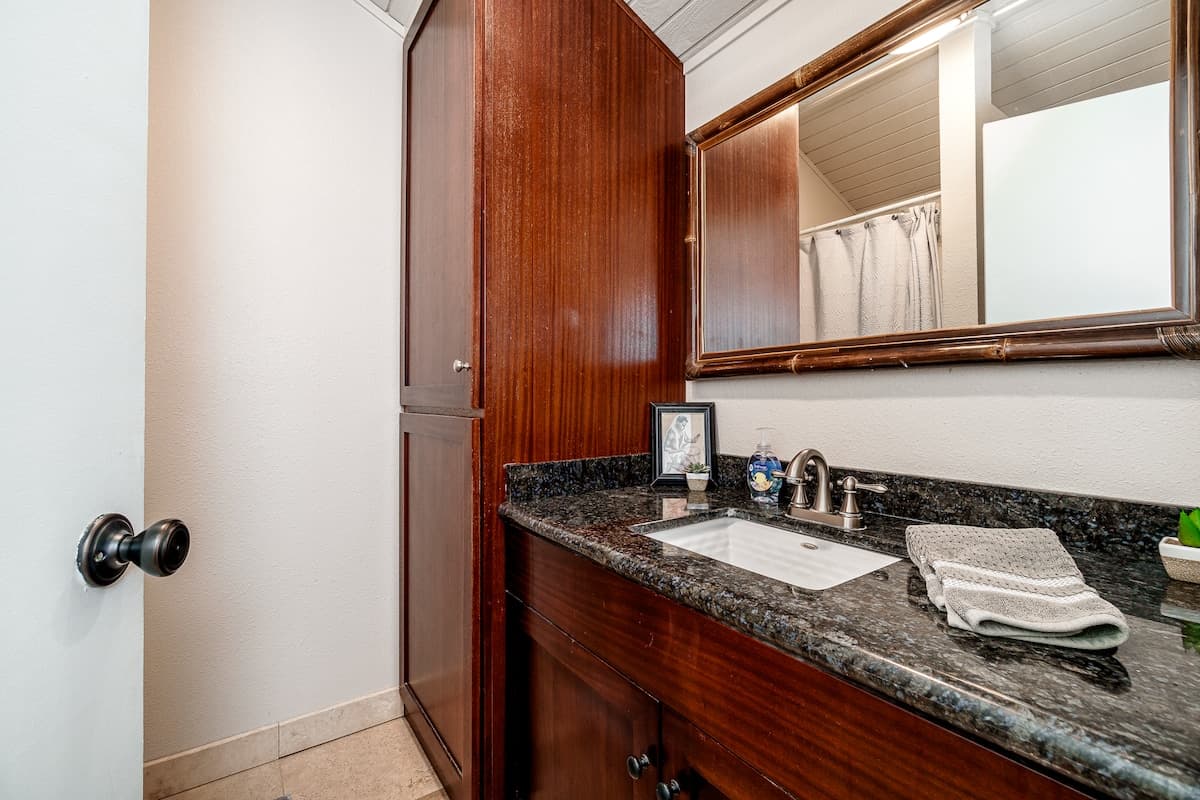 Condo in Kahuku · ★4.73 · 2 bedrooms · 3 beds · 2 shared baths - Photo 2