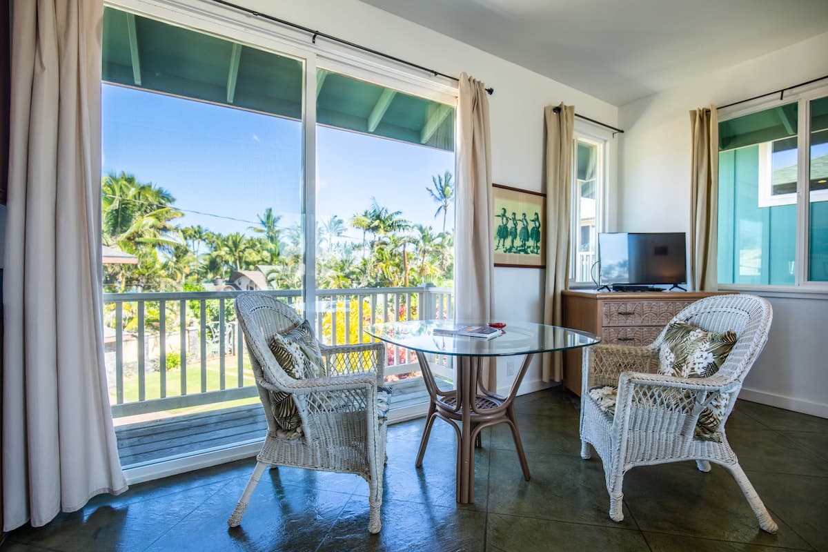 North Shore Maui. Kuau Studio by the beach - Photo 1