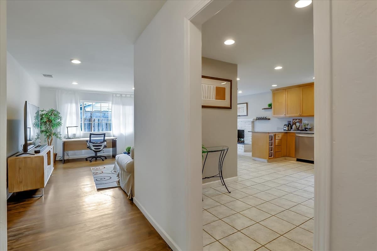 Peaceful Family Home Between SF & Silicon Valley - Photo 4
