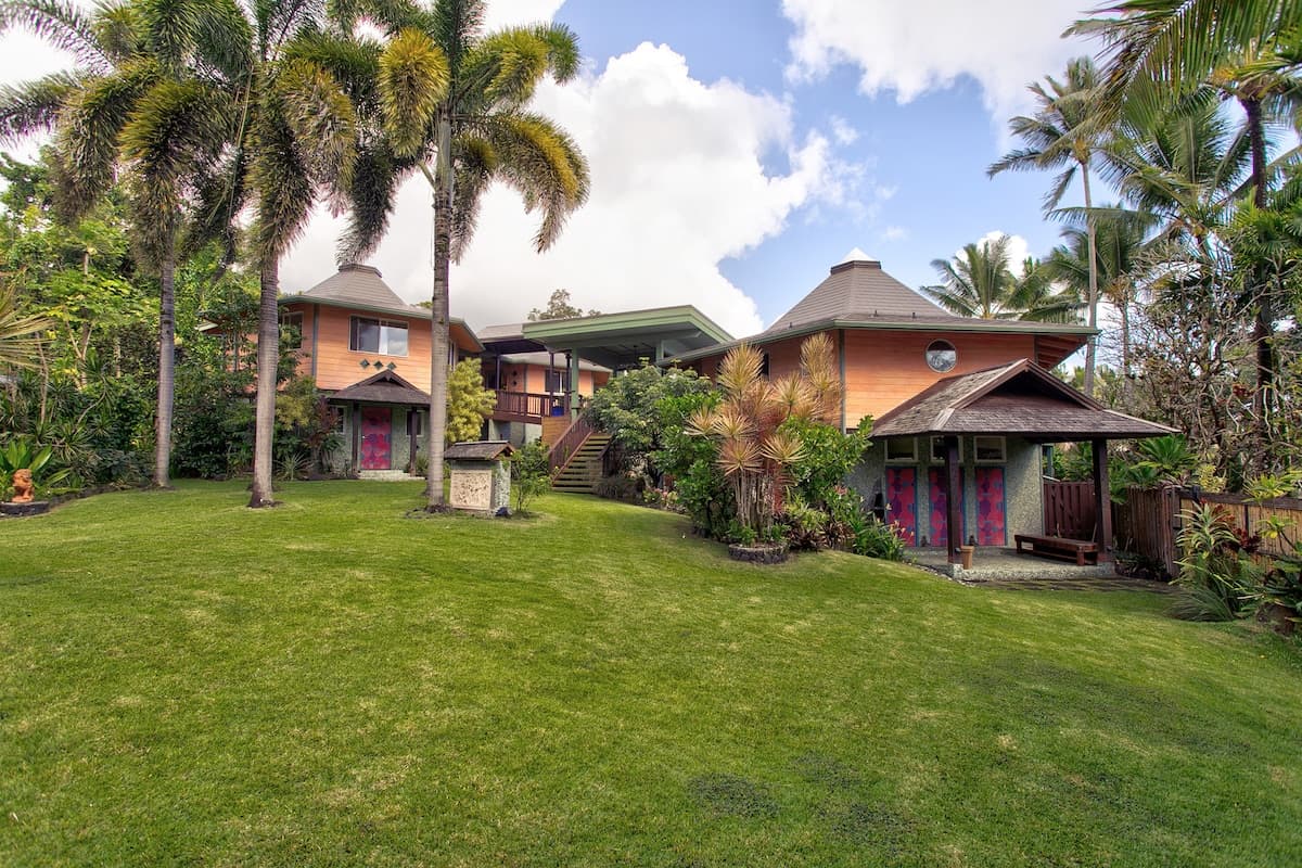 Home in Pahoa · ★4.92 · 3 bedrooms · 6 beds · 4 private baths - Photo 1