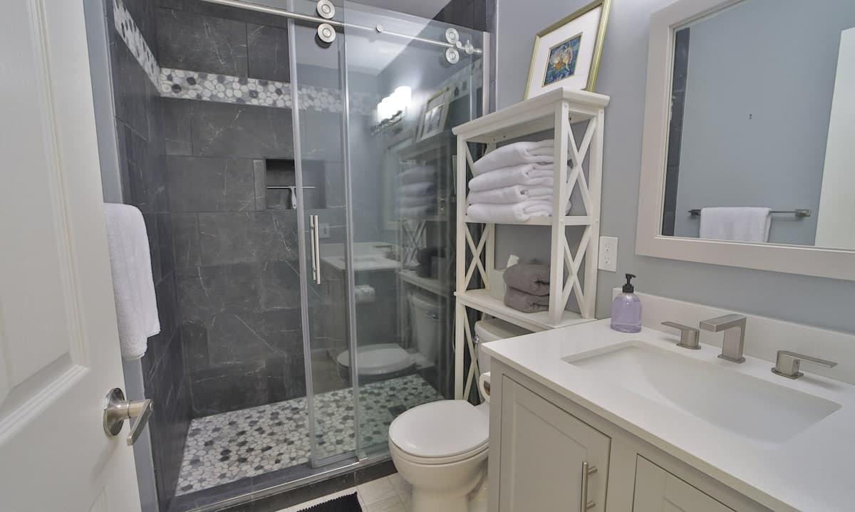 Condo in Kahuku · ★4.9 · 1 bedroom · 3 beds · 1 private bath - Photo 5