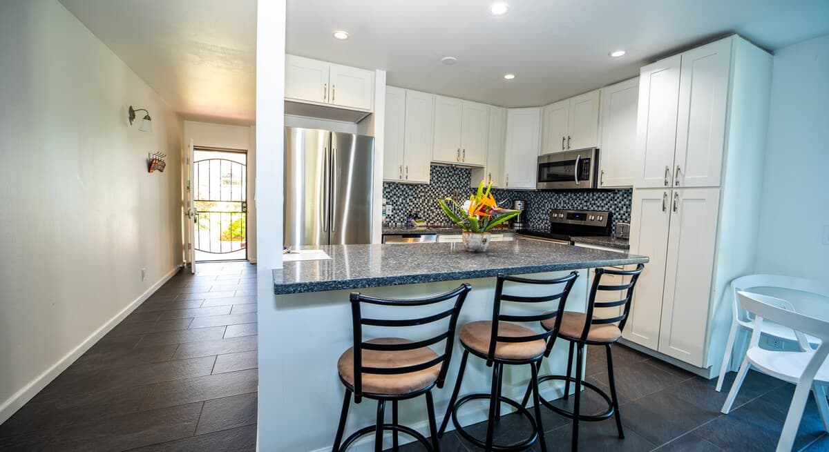 Condo in Kahuku · ★4.9 · 1 bedroom · 3 beds · 1 private bath - Photo 4