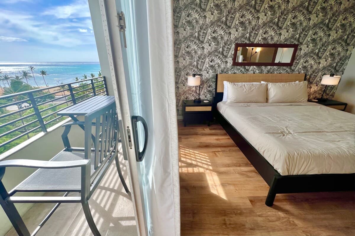 Condo in Honolulu · ★4.77 · Studio · 1 bed · 1 private bath - Photo 5