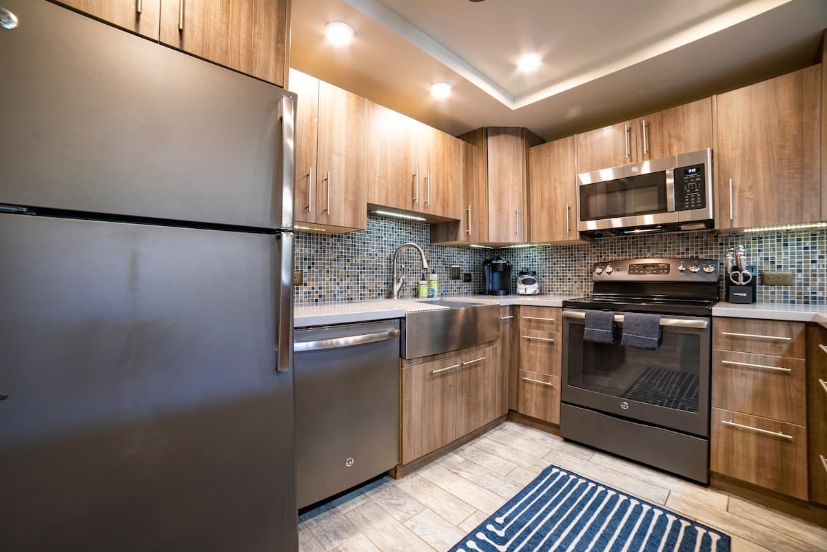 Condo in Kihei · ★4.96 · 3 bedrooms · 3 beds · 2 baths - Photo 5