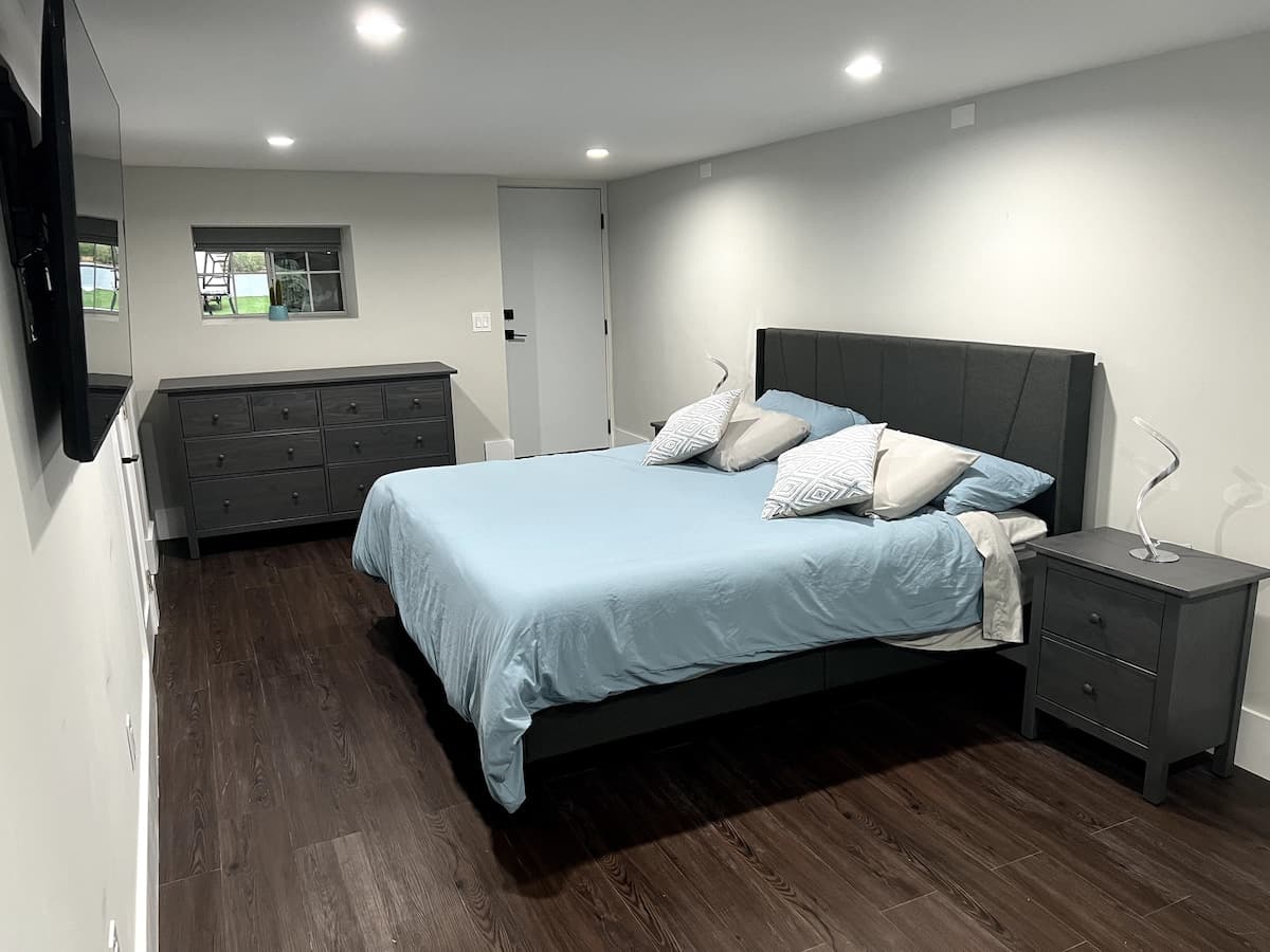 Modern Studio in SF with Luxury Backyard - Photo 5