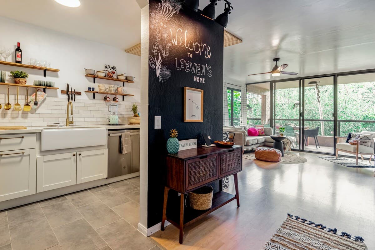 Condo in Kailua-Kona · ★4.96 · 2 bedrooms · 4 beds · 2 baths - Photo 4